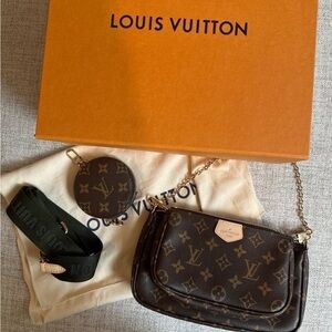 *Giftable* Louis Vuitton Multi Pochette w/inner bags
